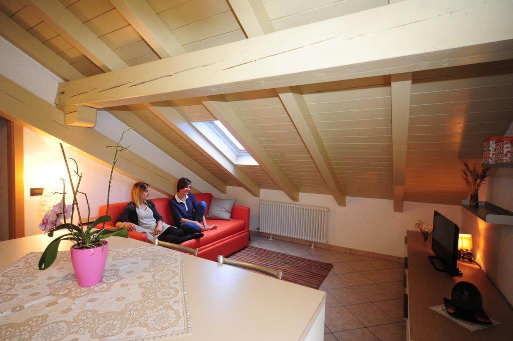 Appartamenti E Camere Veronica โกโกโล ภายนอก รูปภาพ